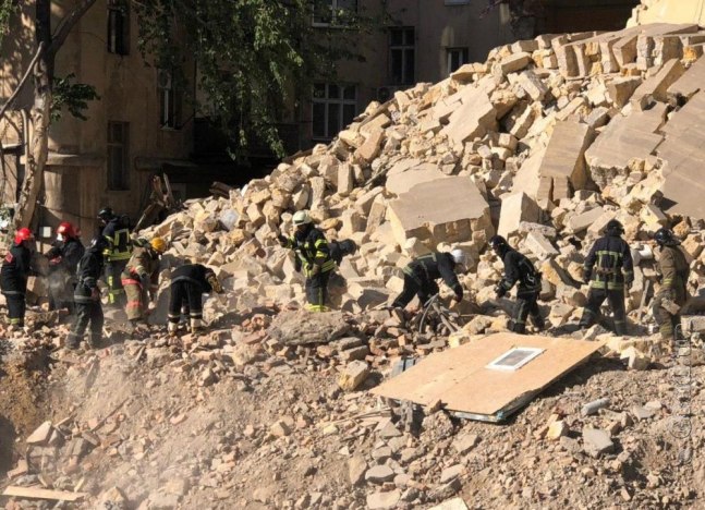 В центре Одессы произошел обвал части жилого дома