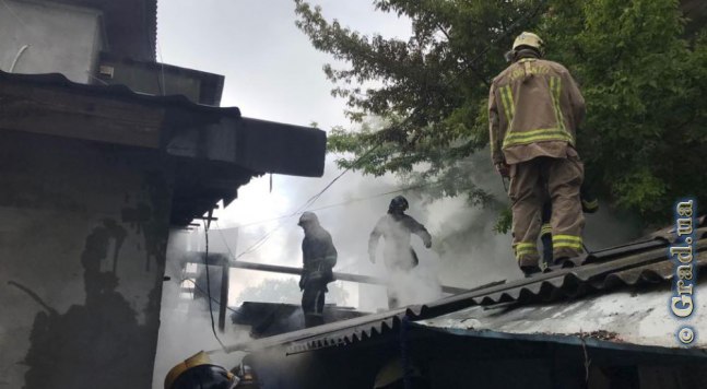 В частном доме на Черемушках горела кухня фото 2