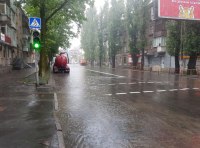 В Одессе из-за дождя перекрыли несколько магистральных улиц фото 1