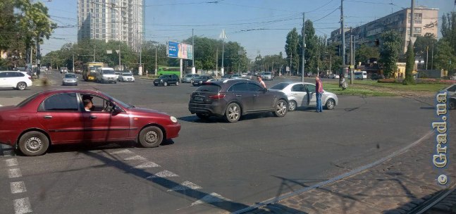 ДТП на площади Толбухина