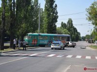 На Черемушках   автомобиль  «Таврия»  столкнулся с трамваем   фото 6