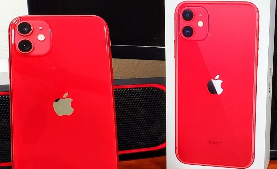Самые популярные цвета айфон 15. Айфон 11 красный 256 ГБ. Iphone 11 128gb красный. Apple 11 красный. Iphone 11 product Red.