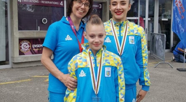 Юные одесситки привезли золото