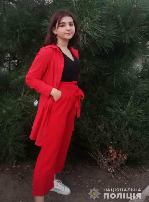 Разыскивается несовершеннолетняя Илона Степаненко