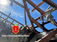 Российские корабли обстреляли жилые дома в Одессе