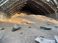 Під час атаки пошкоджено зерносховища_2