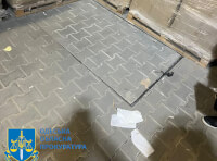 У передмісті Одеси виявили підземні сховища с контрафактними сигаретами _3