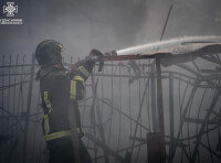 В Хаджибейському районі міста по вулиці Радісна загоріли гаражи_5