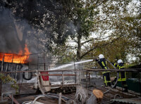 В Хаджибейському районі міста по вулиці Радісна загоріли гаражи