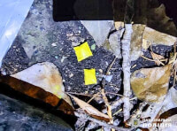 Правоохоронці вилучили у 42-річного чоловіка згортки з наркотичною речовиною_1