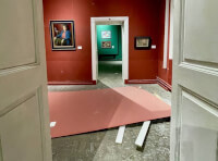 Ракета впала поряд із Худмузеєм_2