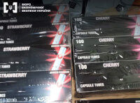 27-річний організатор злочинної групи зберігав тютюн та виготовлену контрафактну продукцію _1