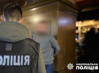 Одеські поліцейські повідомили містянину про підозру в організації незаконного переправлення осіб через державний кордон_2