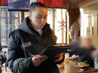 Одеські поліцейські повідомили містянину про підозру в організації незаконного переправлення осіб через державний кордон