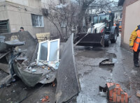 Комунальні служби на місцях влучань ліквідовують наслідки атаки_2