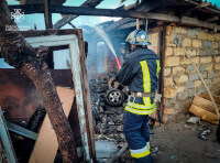 Березівські рятувальники ліквідували пожежу 2-х господарчих споруд_3