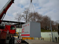 На кінцевій зупинці 5-го трамваю встановили перше мобільне укриття_1