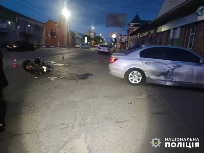 поліцейські розслідують обставини ДТП у Подільському та Одеському районах_12