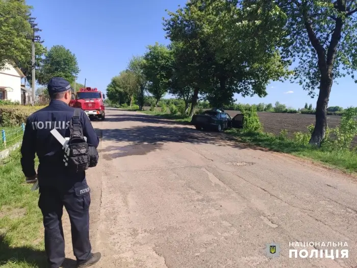 Поліцейські розслідують обставини ДТП у Подільському районі_1