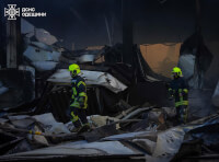 Рятувальники ліквідують пожежу, що виникла внаслідок обстрілу Одещини_2