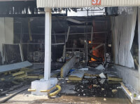 Поліцейські фіксують наслідки ворожої атаки_2