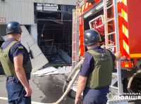 Поліцейські фіксують наслідки ворожої атаки_1