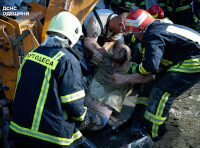 На території порту виникло руйнування складської будівлі_3