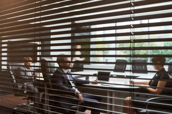 универсальные жалюзи в офис