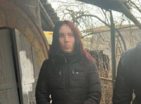 Маскировался под девушку и фотографировал военные объекты