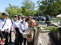 возложение цветов