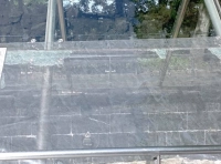 вандалы разбили купол на саркофаге (4)