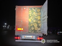 грузовик с дровами