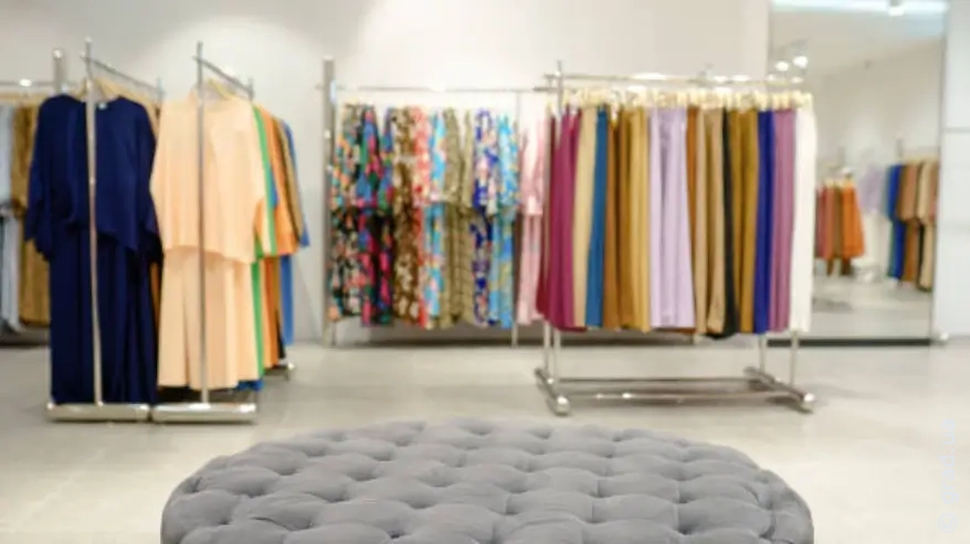 Шоурум жіночого одягу