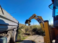 коммунальщики очищают дренажные каналы -1